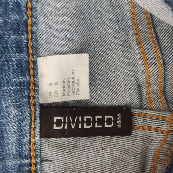 H&M Divided Ankle Jeans | Size 6 - Picture 3 of 7
